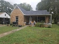 Building Photo - 1310 Martin St