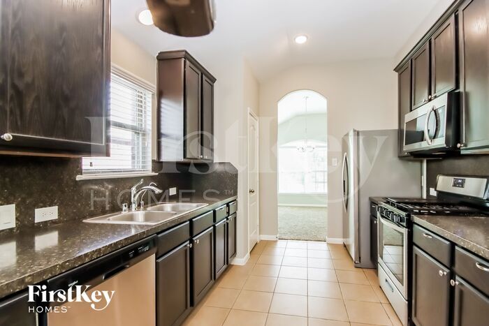 Building Photo - 21711 Barred Owl Dr