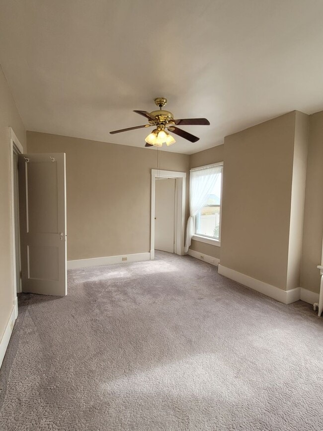 Building Photo - bro2929