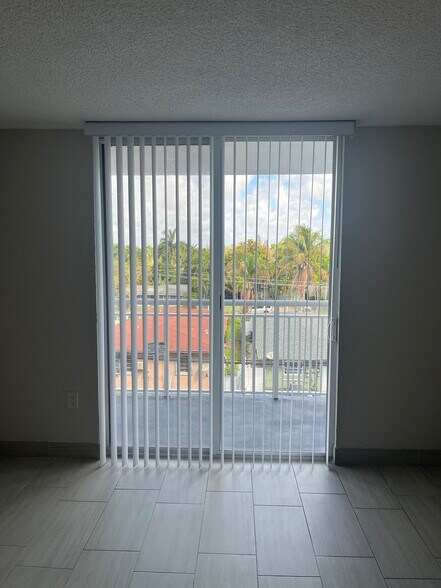 Building Photo - 1251 NE 108th St