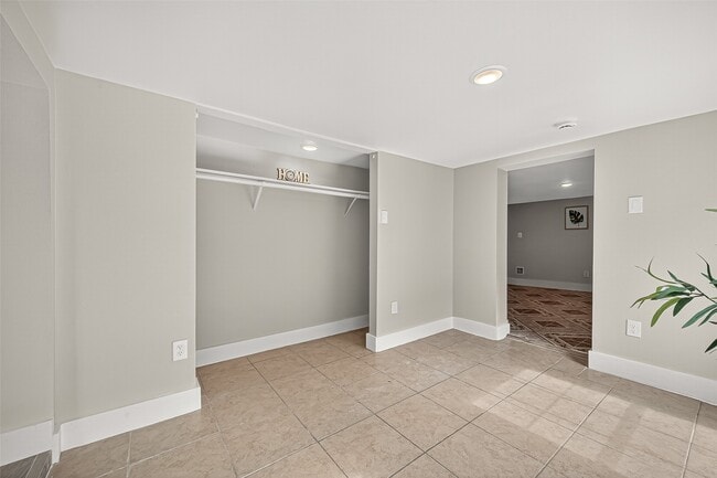 Building Photo - 1814 33rd St