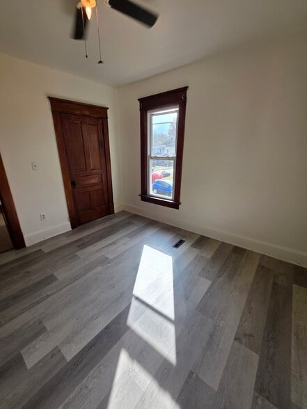 Building Photo - 409 S 3rd St