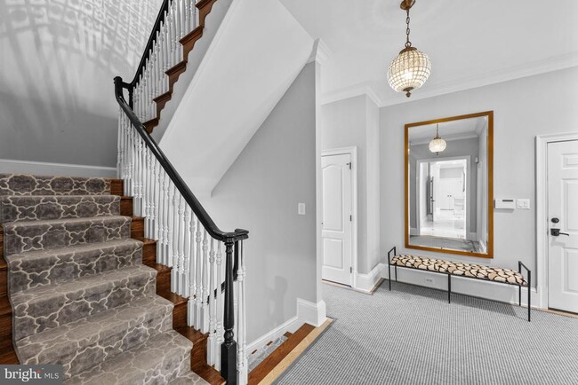 Building Photo - 8305 Fox Haven Dr