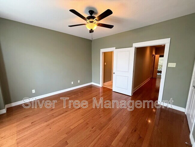 Building Photo - 3204 Wycliff Ave