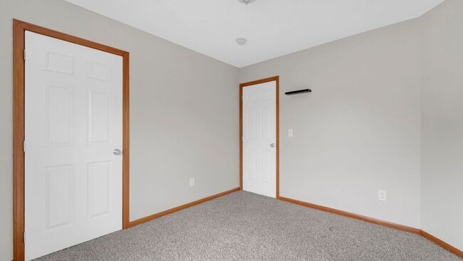 Building Photo - 167 Carriage Pl
