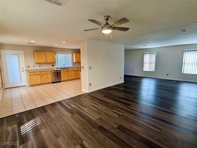 Building Photo - 1232 Swanbrooke Dr