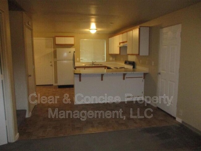 Building Photo - 1246 N Park Ave