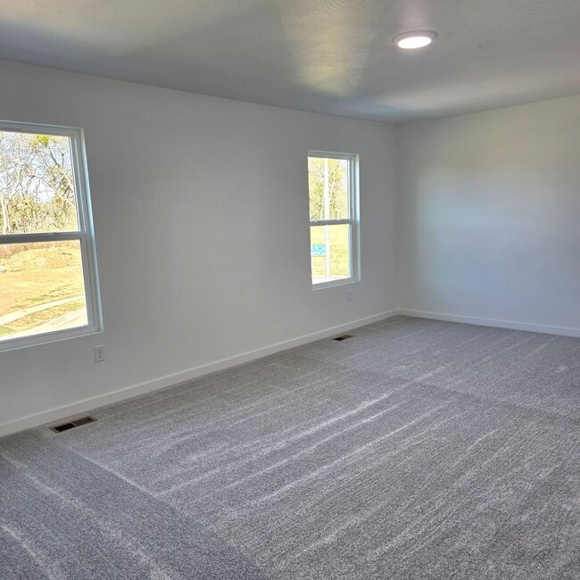 Building Photo - Brand New 4 Bedroom Home