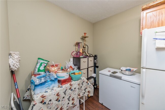 Building Photo - 25735 Lorain Rd