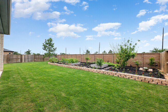 Building Photo - 7119 Button Bush Way