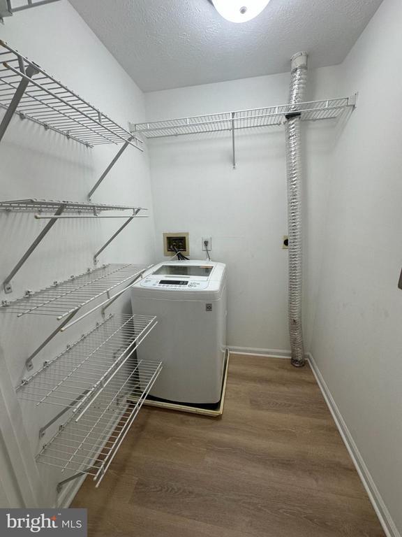 Building Photo - 1002 Jessicas Ct