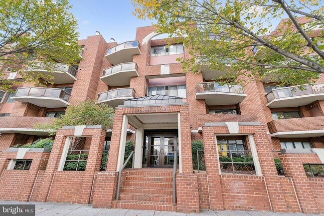 Building Photo - 2320 Wisconsin Ave NW