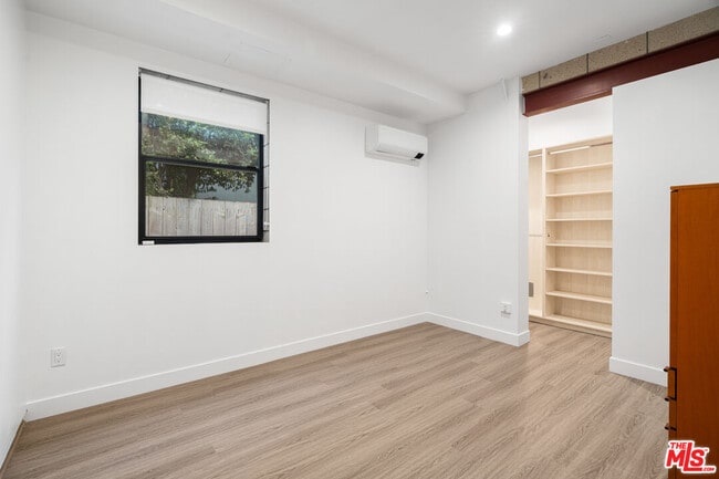 Building Photo - 800 Indiana Ave