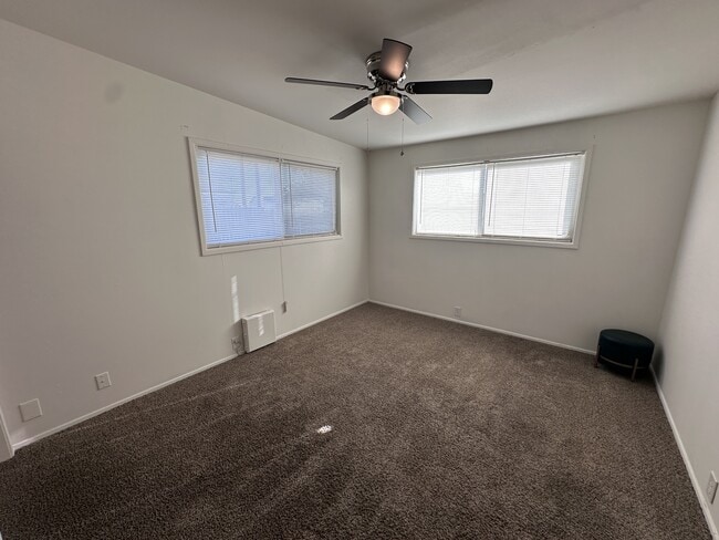 Building Photo - 2310 Oxford Cir