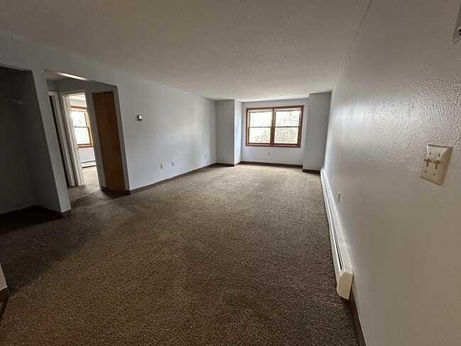 Building Photo - 37 Alice Dr