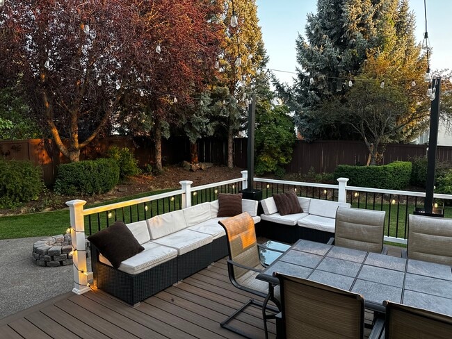 Building Photo - 23812 E Maxwell Ave