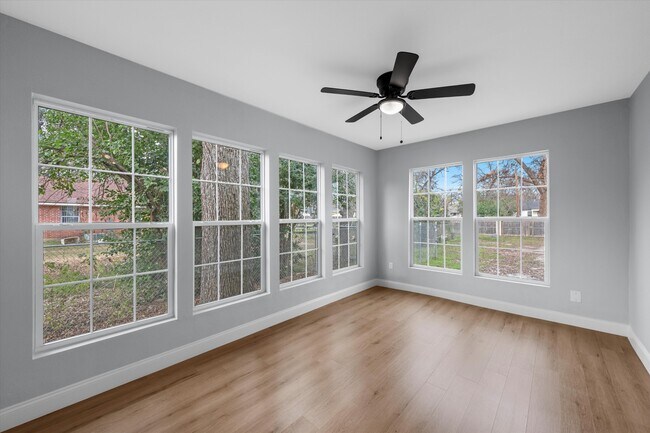 Building Photo - 2111 Herring Ave