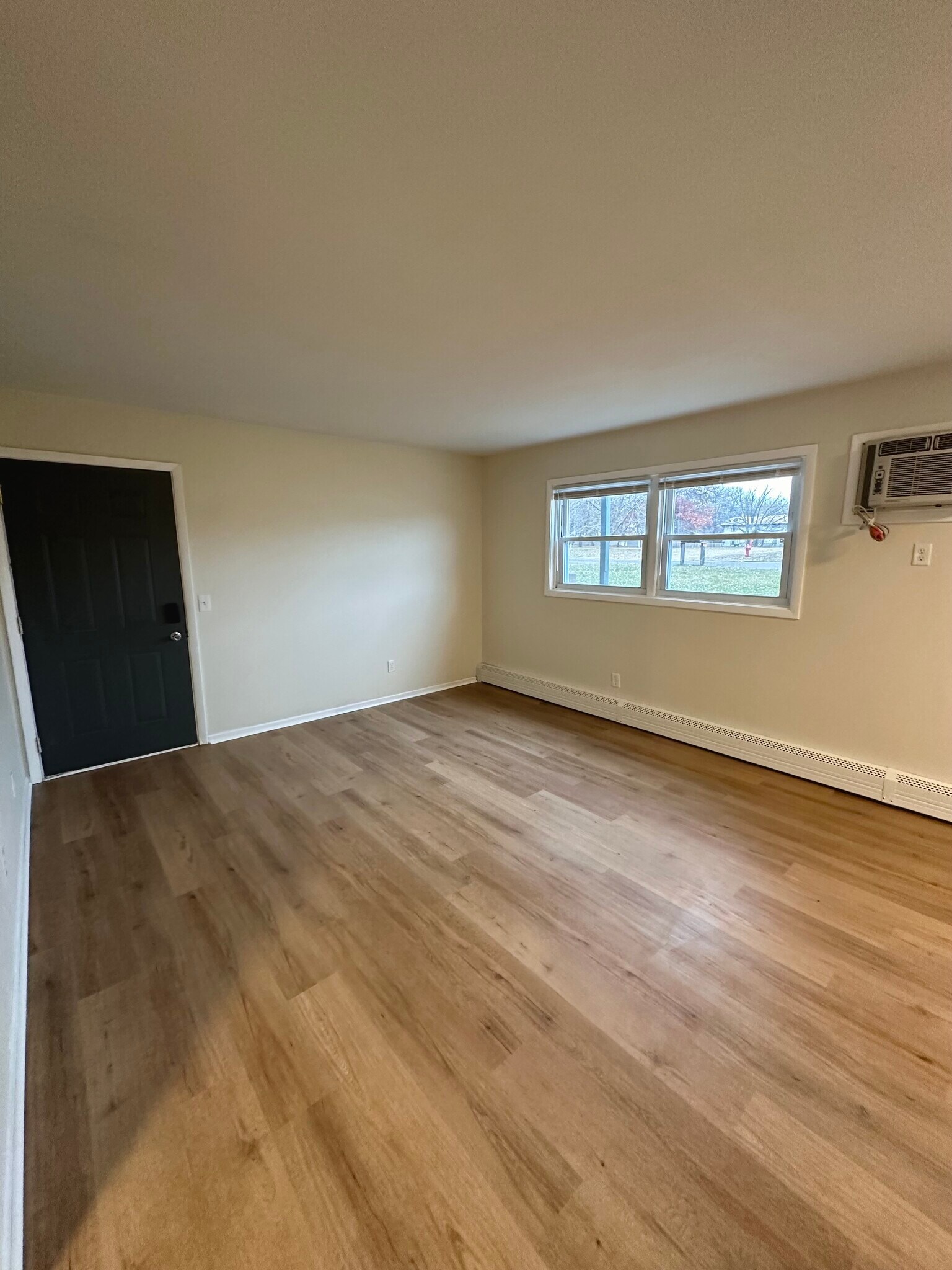 Building Photo - 2537 138th Ave NW