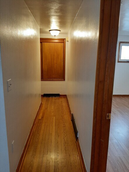Building Photo - 517 Stafford Ave