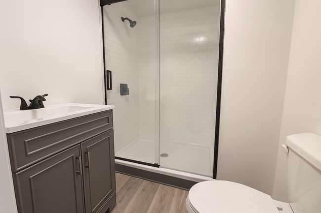 Building Photo - Freshly Renovated 2-Bed, 2-Bath Treehouse in Haines City!