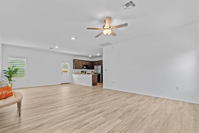 Building Photo - 7711 Poppy Petal Dr