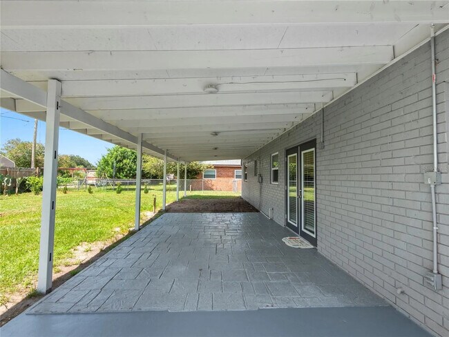 Building Photo - 3440 Milner Dr S