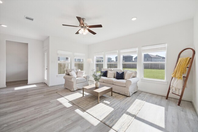 Building Photo - 7419 Casuna Ln