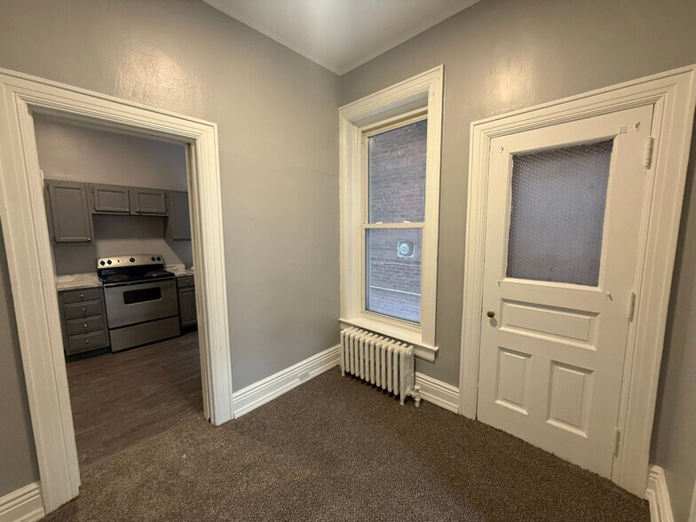 Building Photo - 176 Remsen St