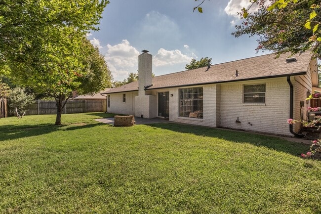 Building Photo - 3112 S Rankin St