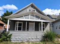 Building Photo - 486 E Apple Ave