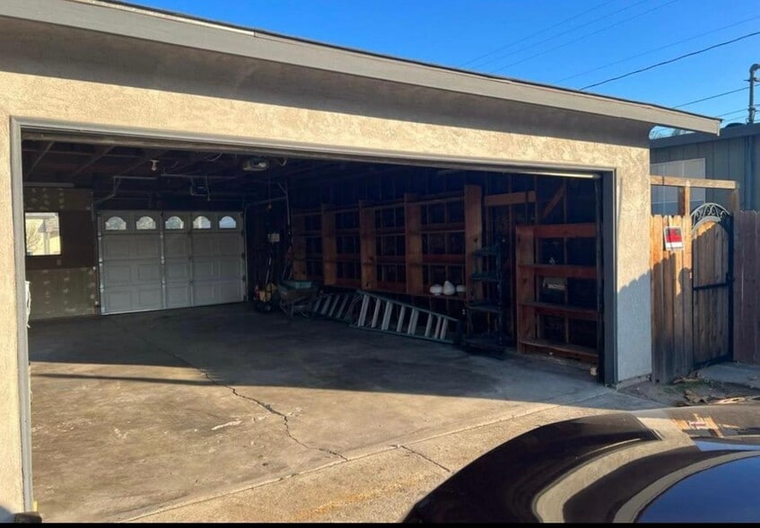 Garage - 17364 N Bruella Rd