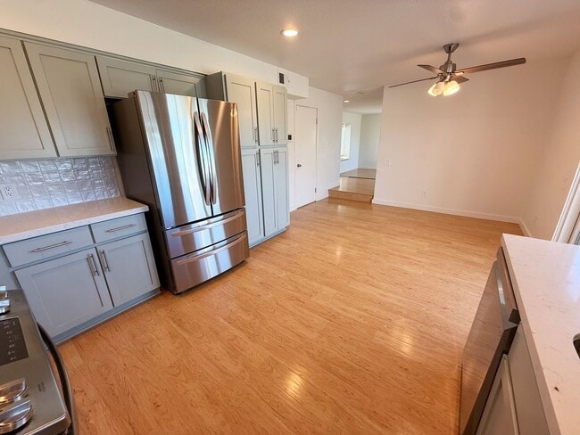 Building Photo - Stunningly Upgraded 3 Bed/2.5 Bath Home