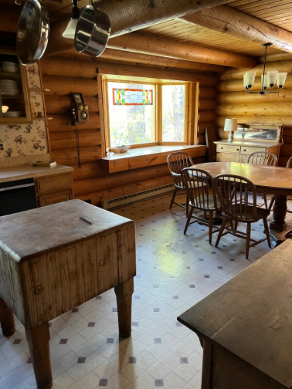 Building Photo - 502 Snowberry Ln