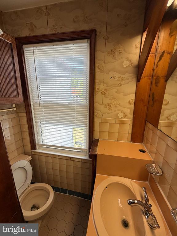 Building Photo - 1919 16th St SE