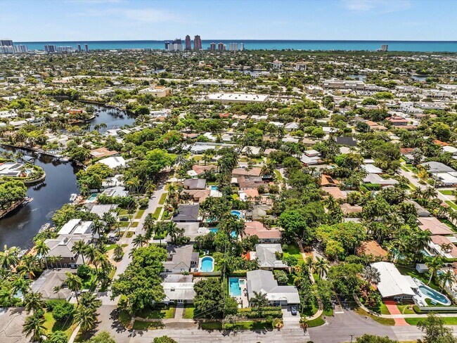 Building Photo - 1786 NE 21st St