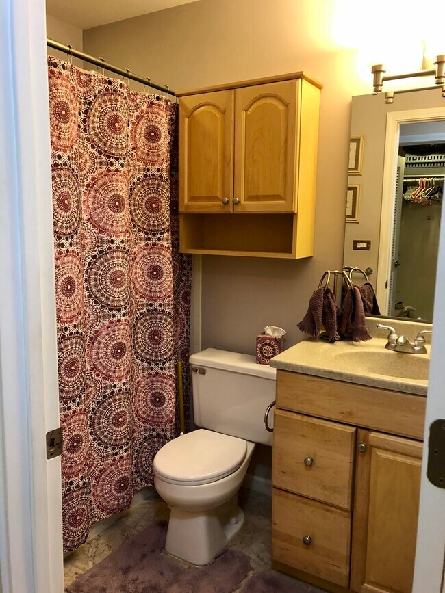 Building Photo - 412 Sandhurst Cir