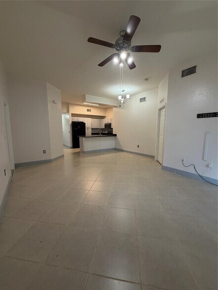 Building Photo - 3340 Palomino Dr