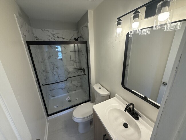 Building Photo - 5537 Lynbrook Lndg