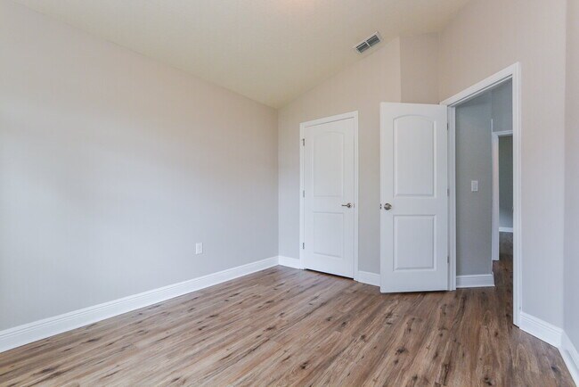Building Photo - 1019 Longville Cir