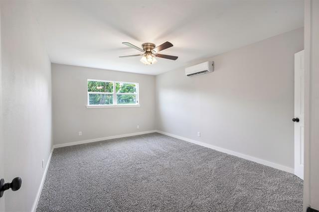 Building Photo - 841 N Burleson St