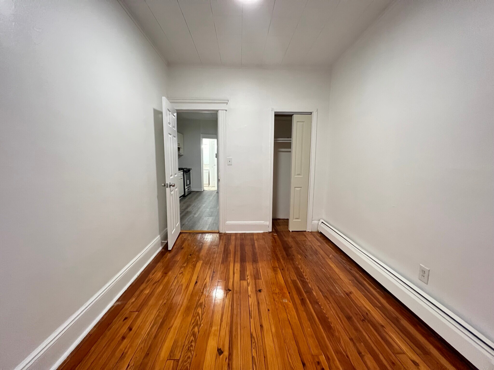 2F - 66 W 18th St
