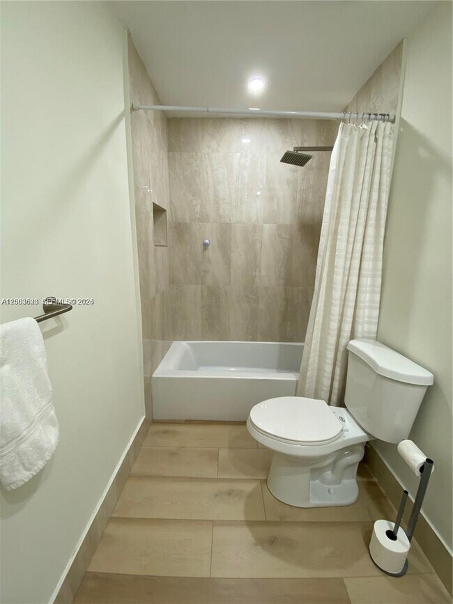 Building Photo - 1200 Tallwood Ave