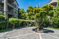 Building Photo - The Watermark Apartments