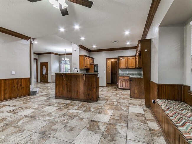 Building Photo - 1117 NW 198th St