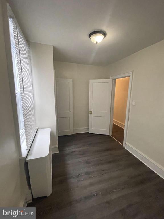 Building Photo - 226 S 56th St