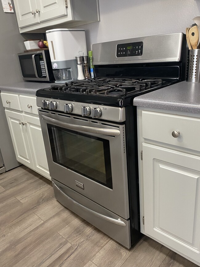 Building Photo - 36 Stowe Rd