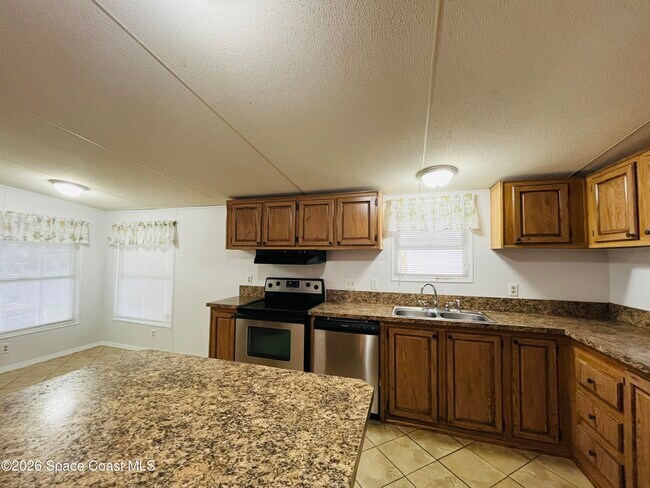 Building Photo - 1612 Cocoa Bay Blvd