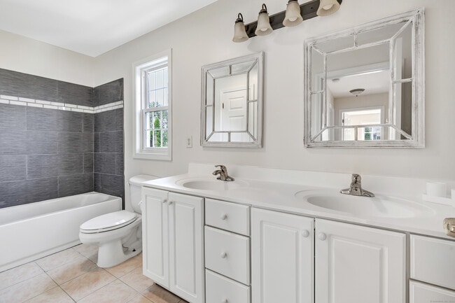 Building Photo - 18 Kathryn Dr