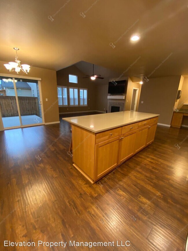 Building Photo - 3 br, 2 bath House - 20778 SE Hollis Ln