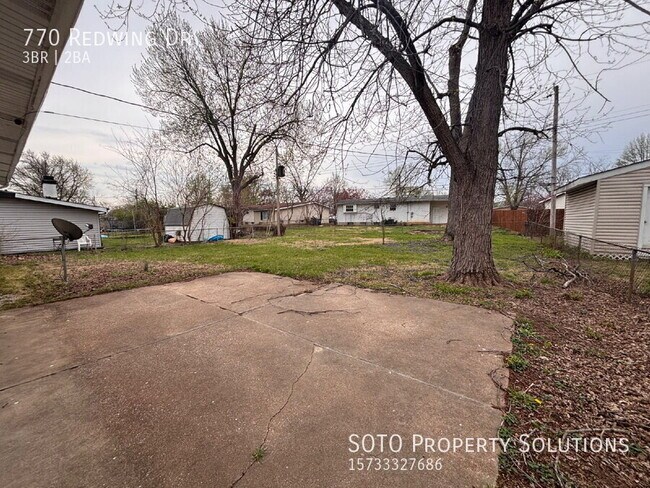 Building Photo - 770 Redwing Dr